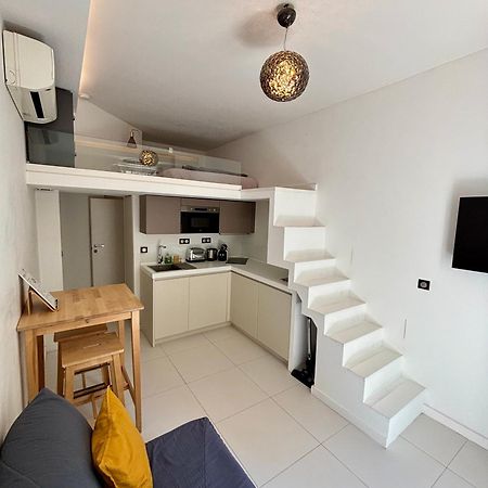 Studio A Louer Au Coeur Du Carre Dor A Nice, Rue Dalpozzo A 150 Metres Des Plages Eksteriør bilde